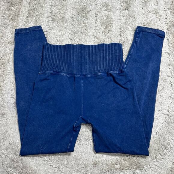 FP Movement Good Karma Top And Legging Set - Picture 9 of 9